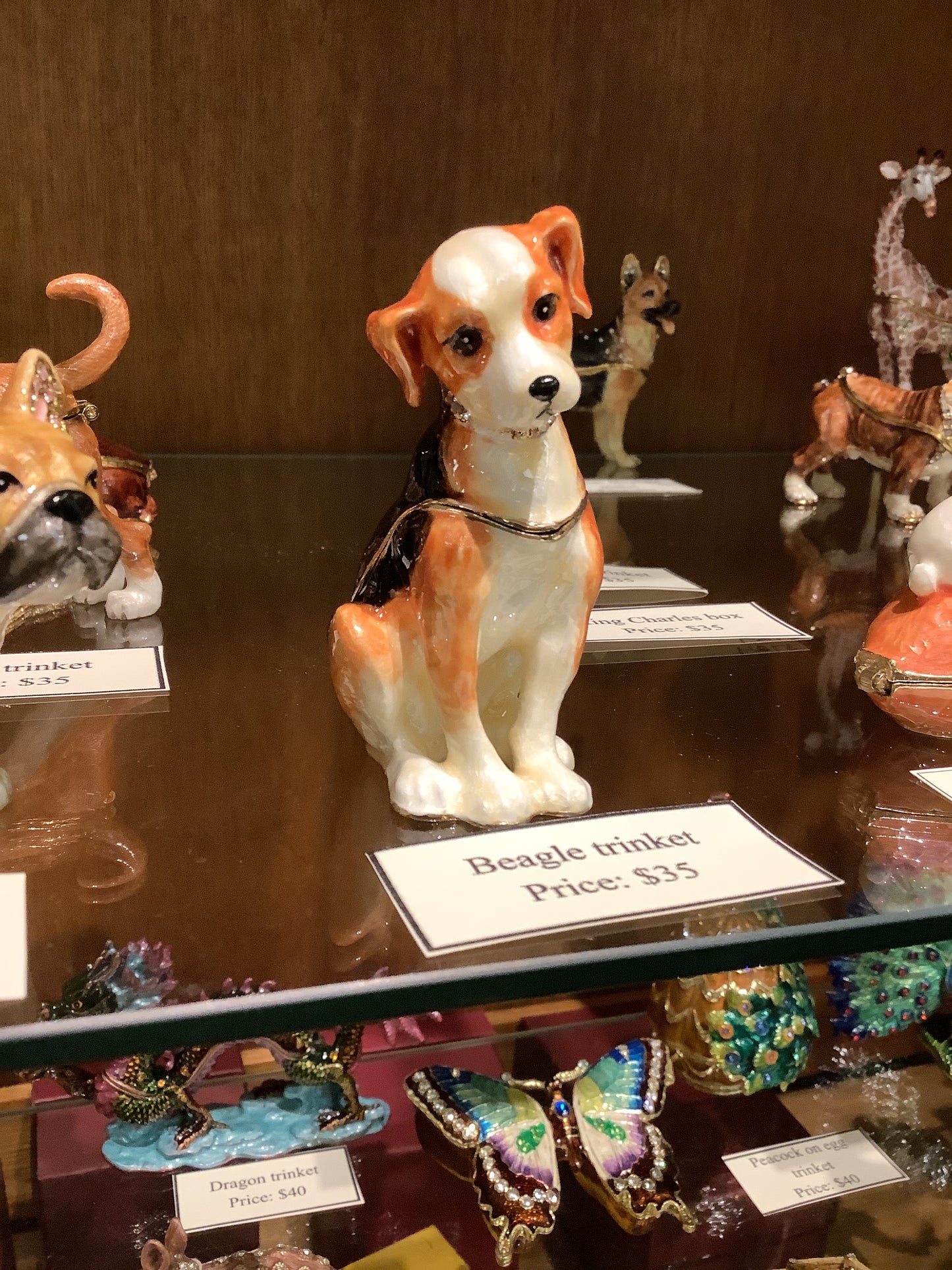 3078. Beagle trinket