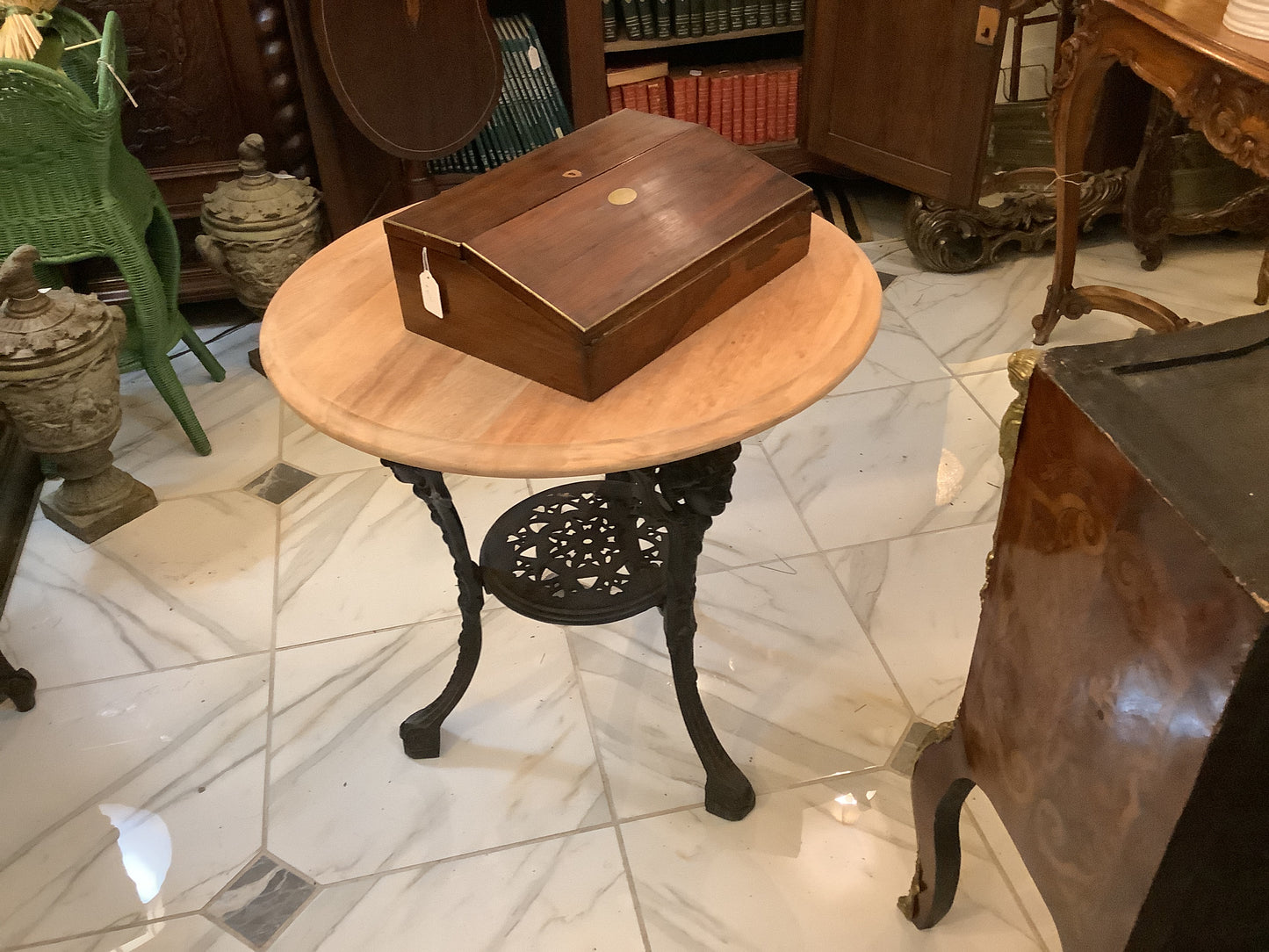 668. English cast iron pub table