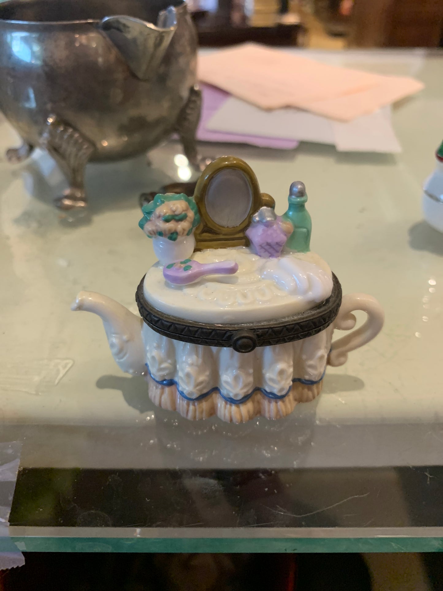 968. Vanity teapot trinket