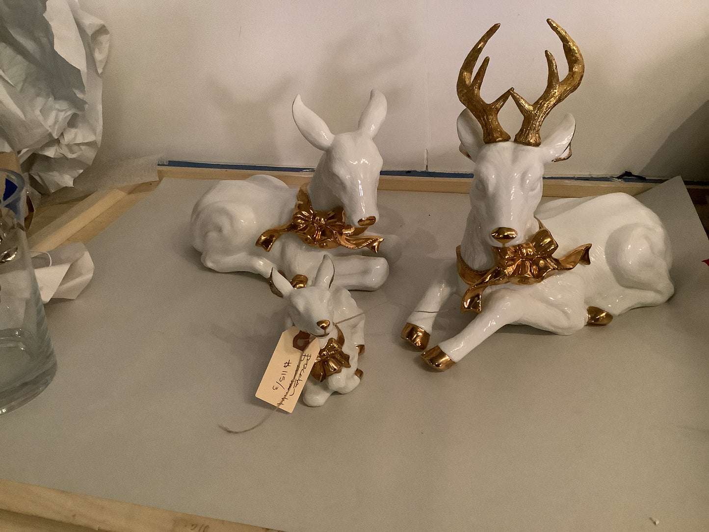 3013. Porcelain deer family/3