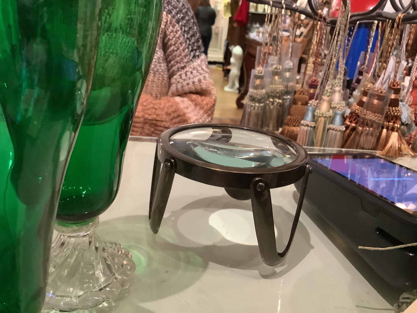 AM. Desk magnifier 4”