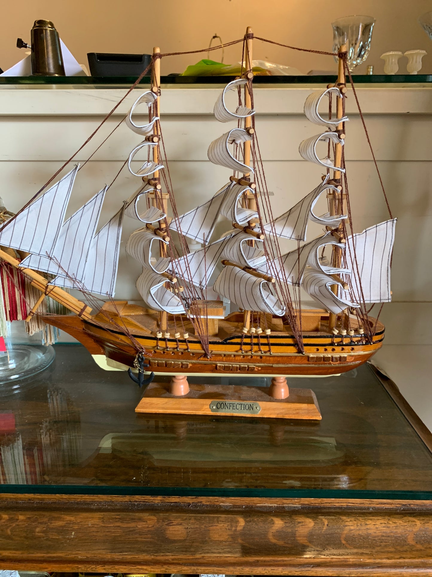 Confection ship