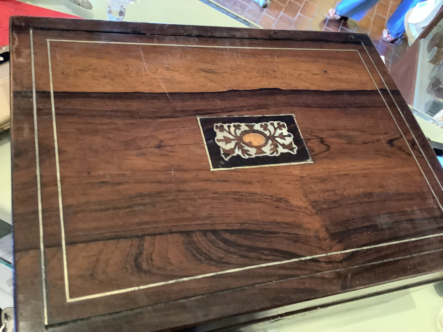 1039. Antique travel box