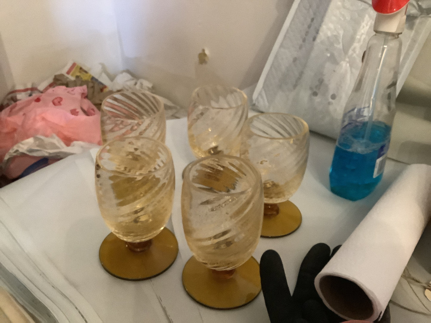 Amber fleck gold glasses