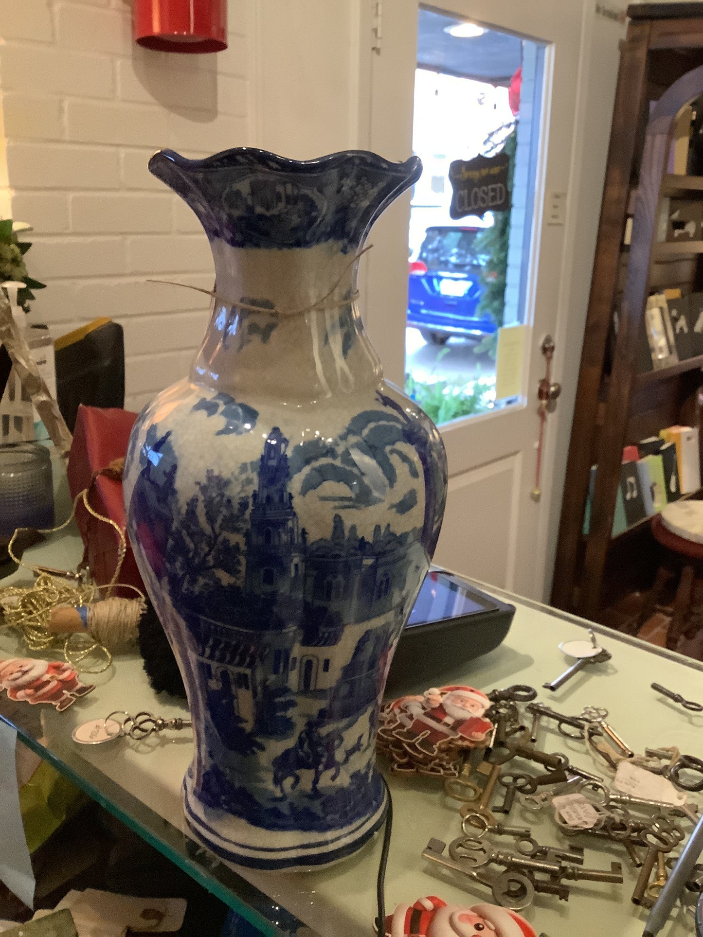 318. Blue and white vase