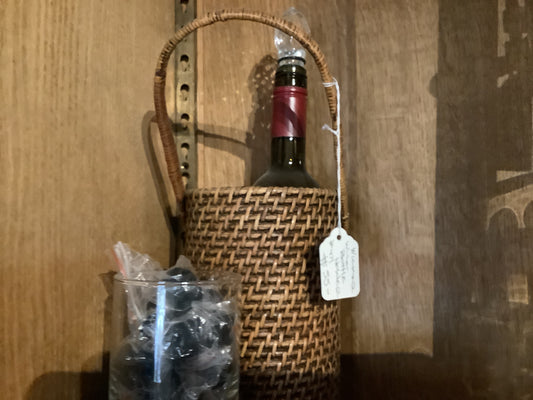 479. Wicker bottle holder
