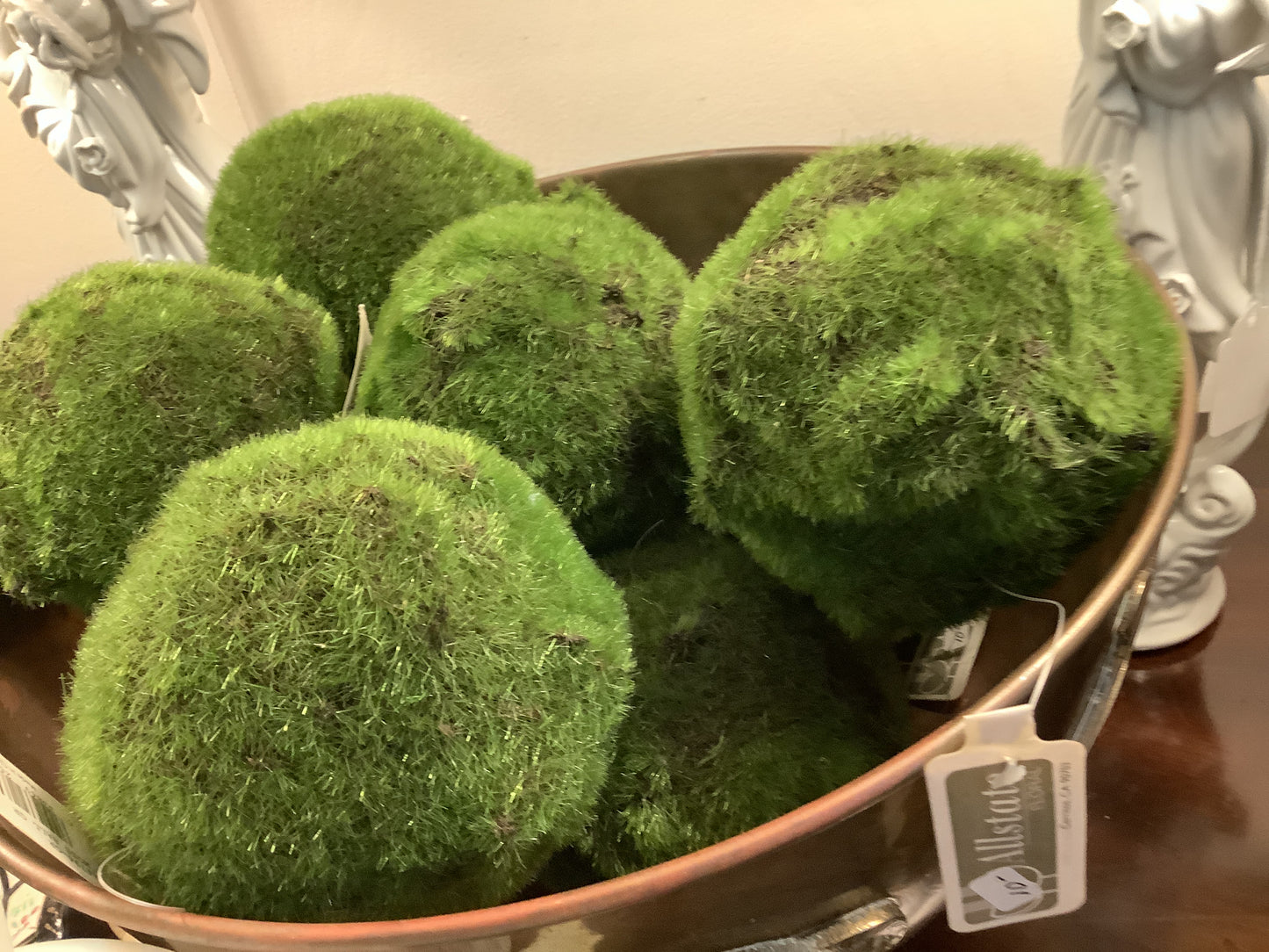 800. Moss balls 4"