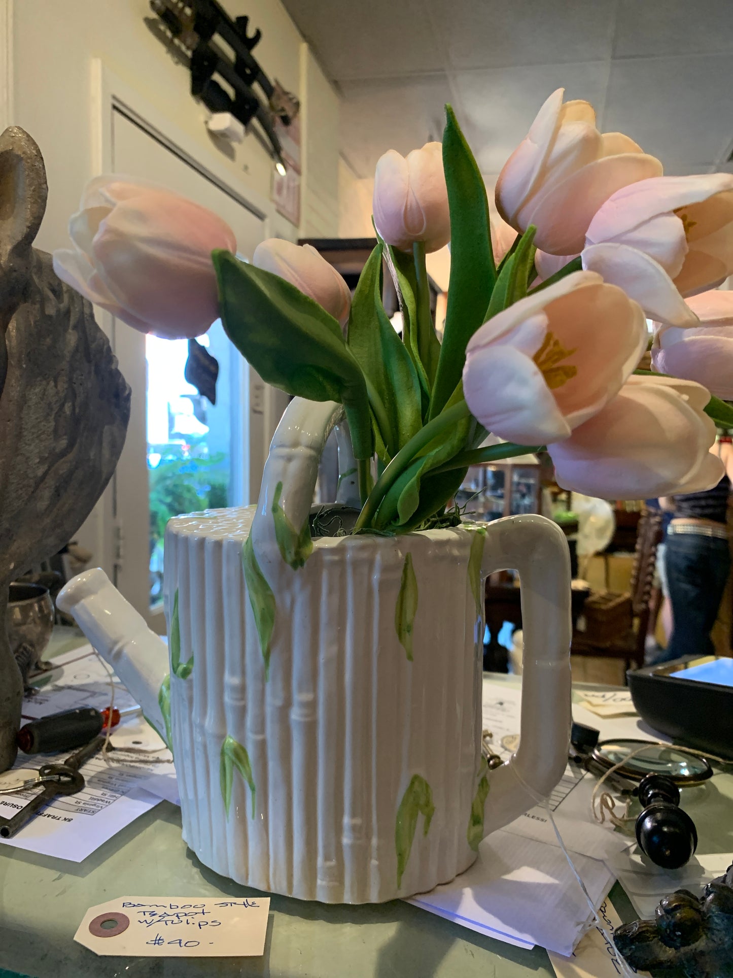 767. Bamboo style teapot w/tulips