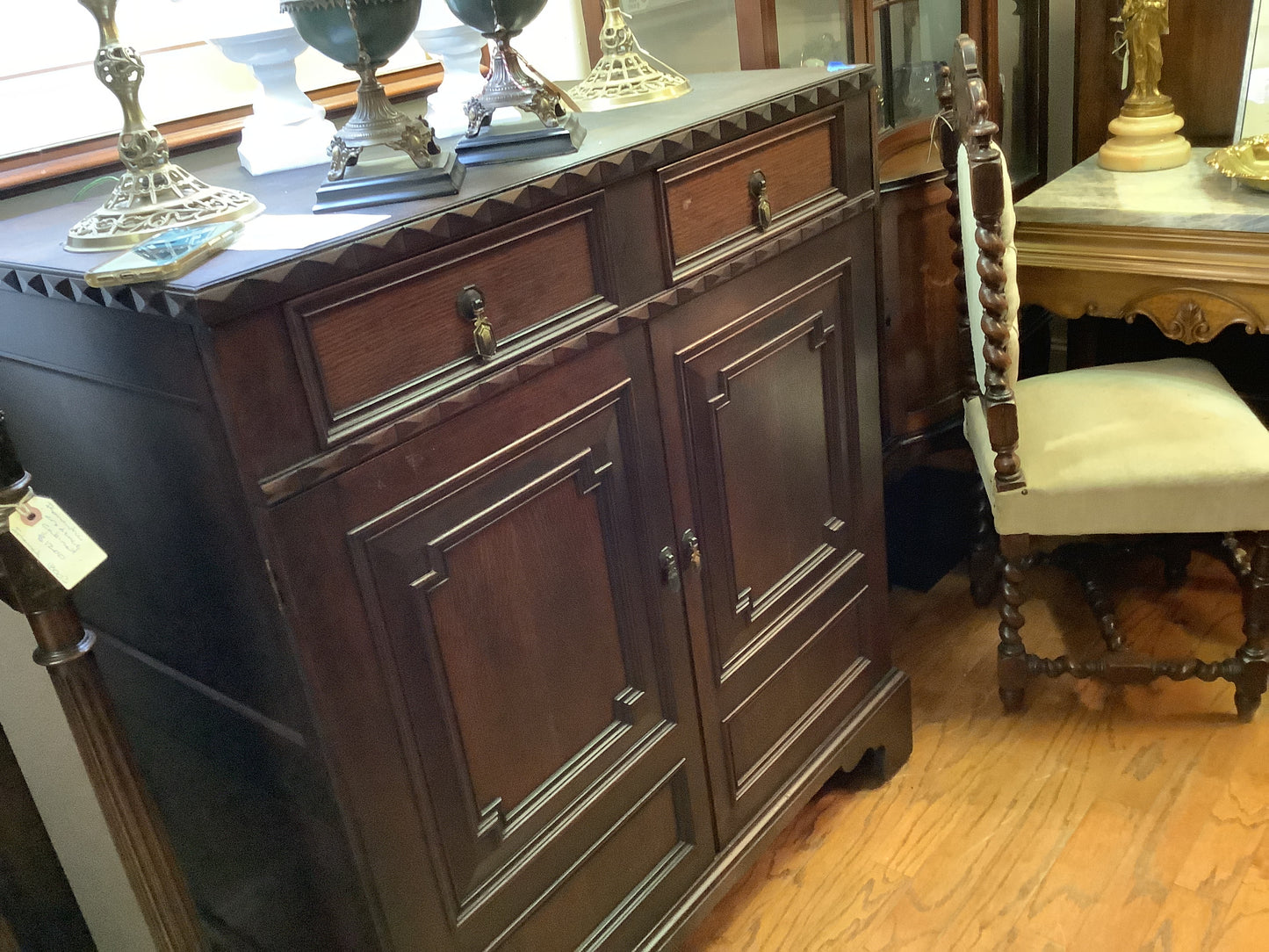 472. Mahogany oak wardrobe/dresser