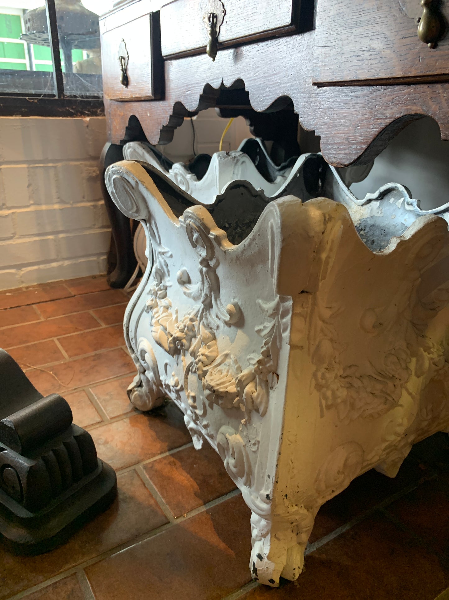 767. Antique white aluminum planters