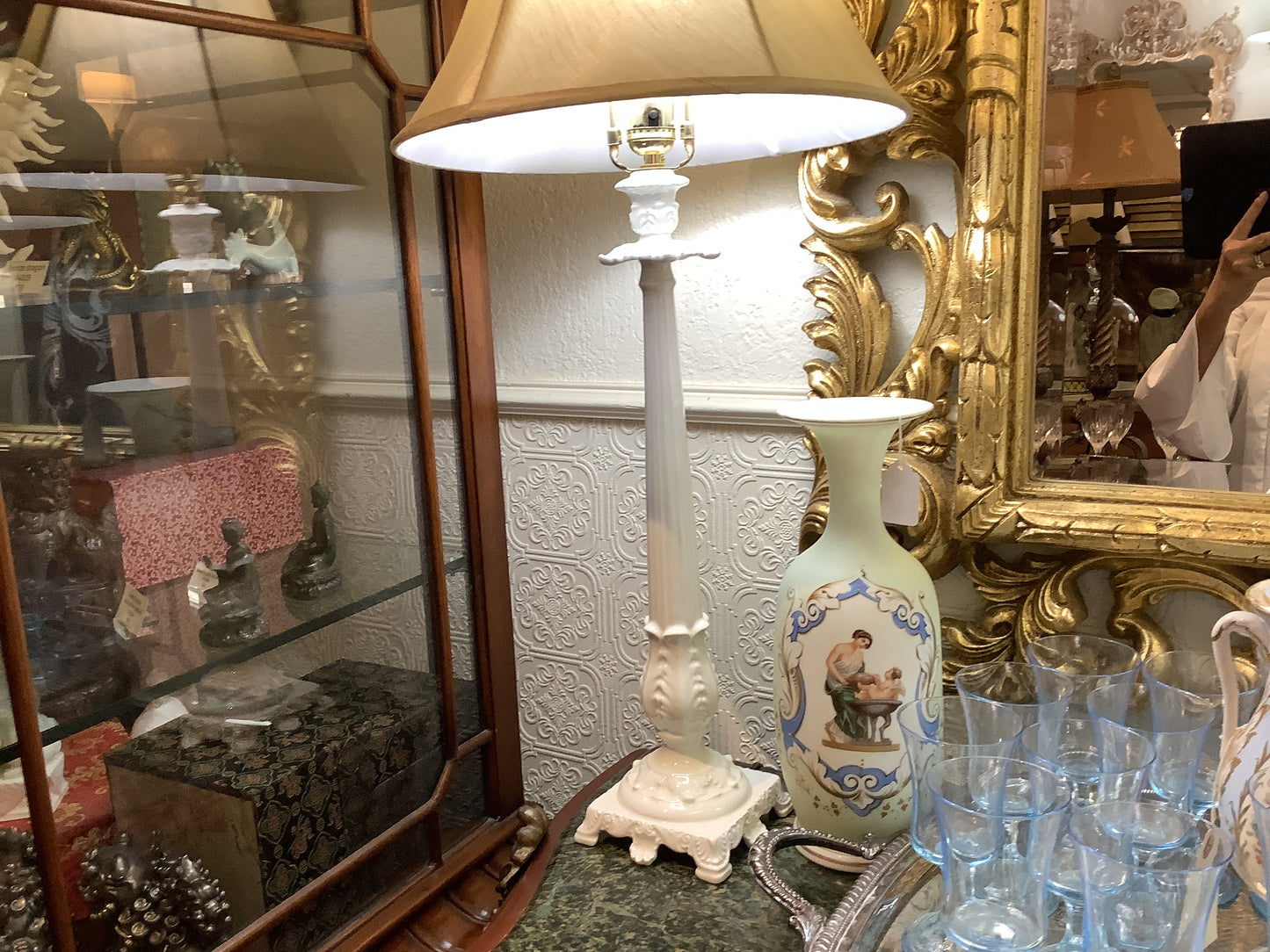 218. Porcelain lamps