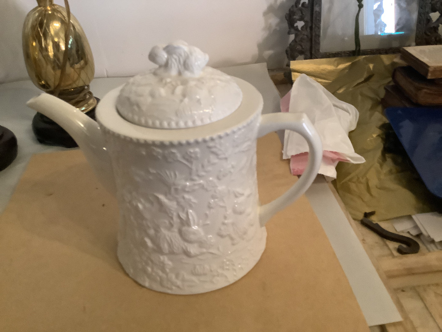 735. Bunny top teapot