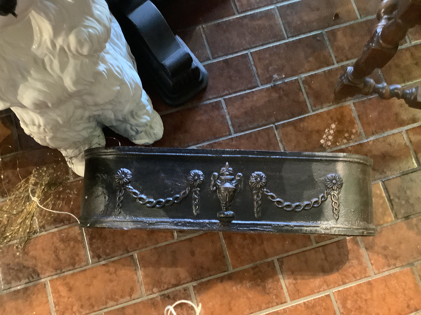 740. Cast iron planter box