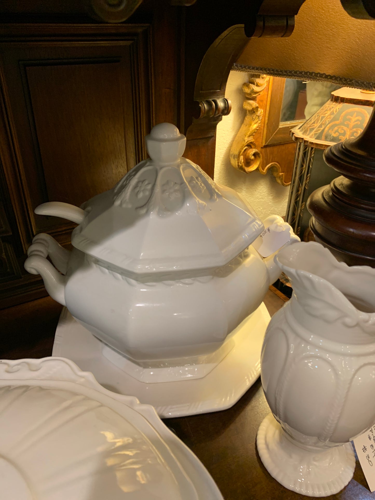 1006. Octagon shaped tureen