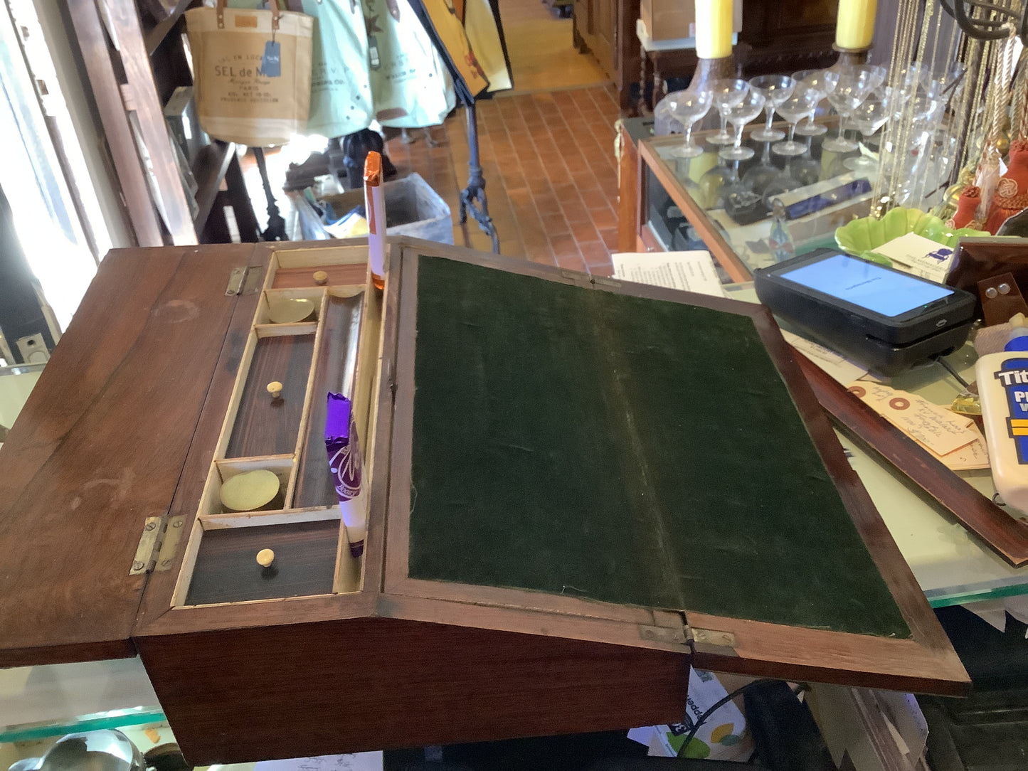 3061. Antique lap desk