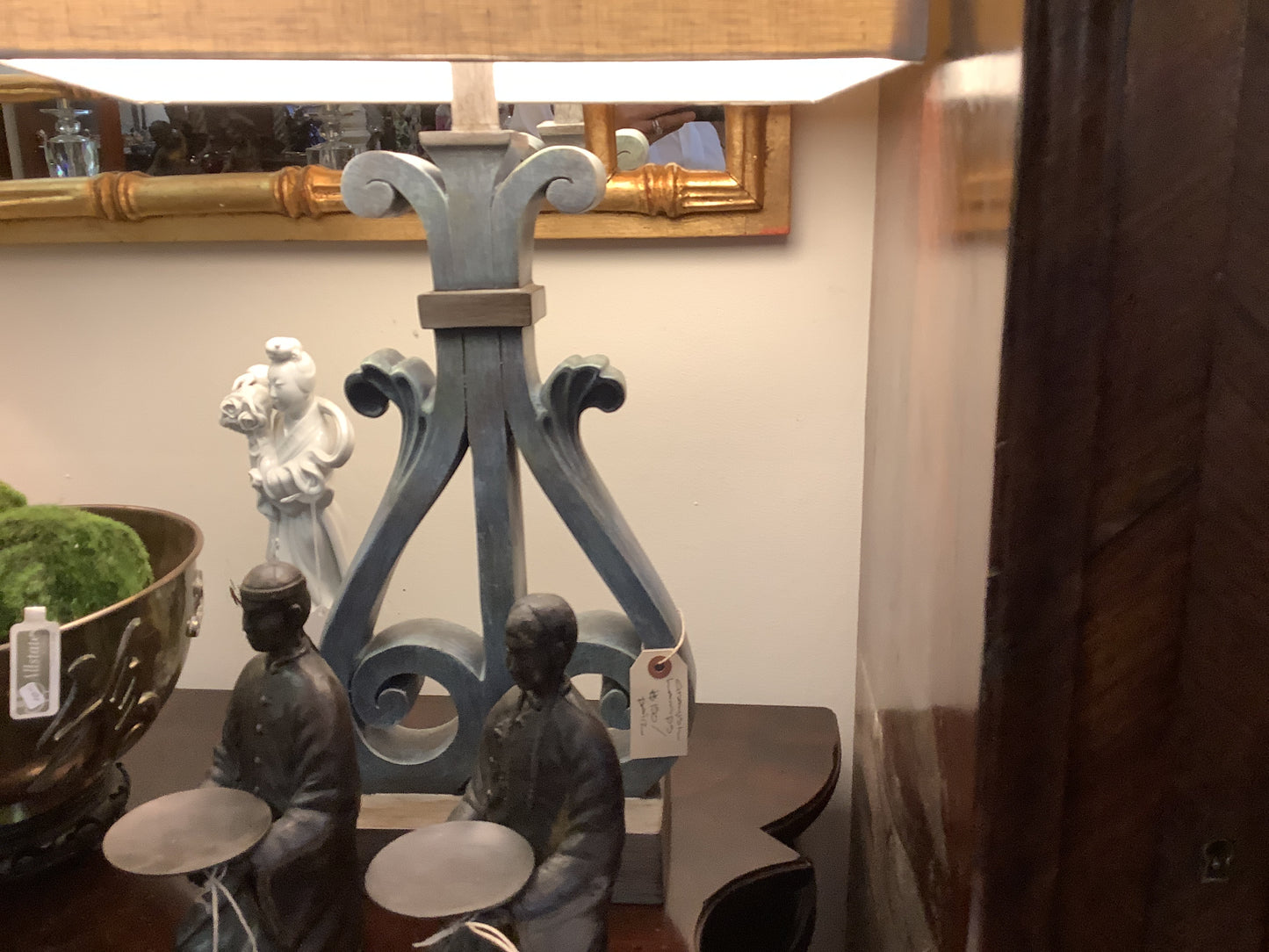 201. Grayish lamps