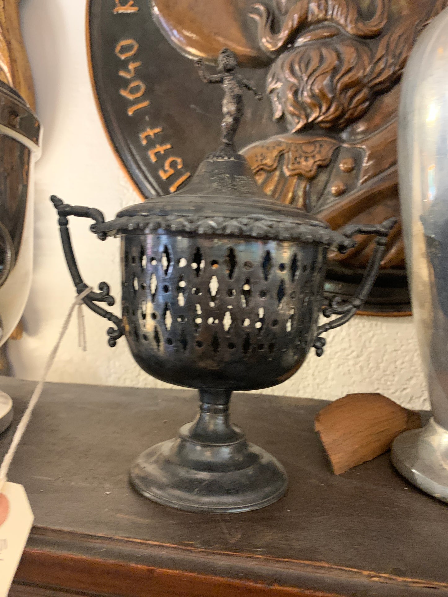 4001. Silverplate cherub urn w/ handles
