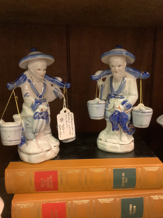 1170. Porcelain blue and white men